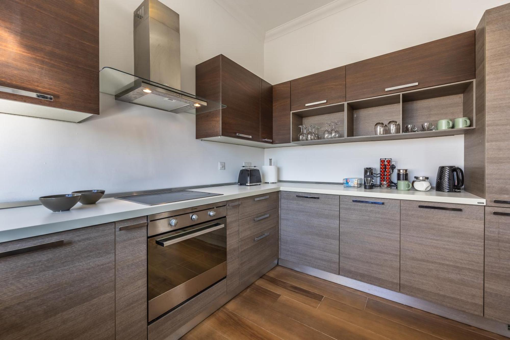 Stunning - Seaview Penthouse 3-bed + Parking Apartment *
