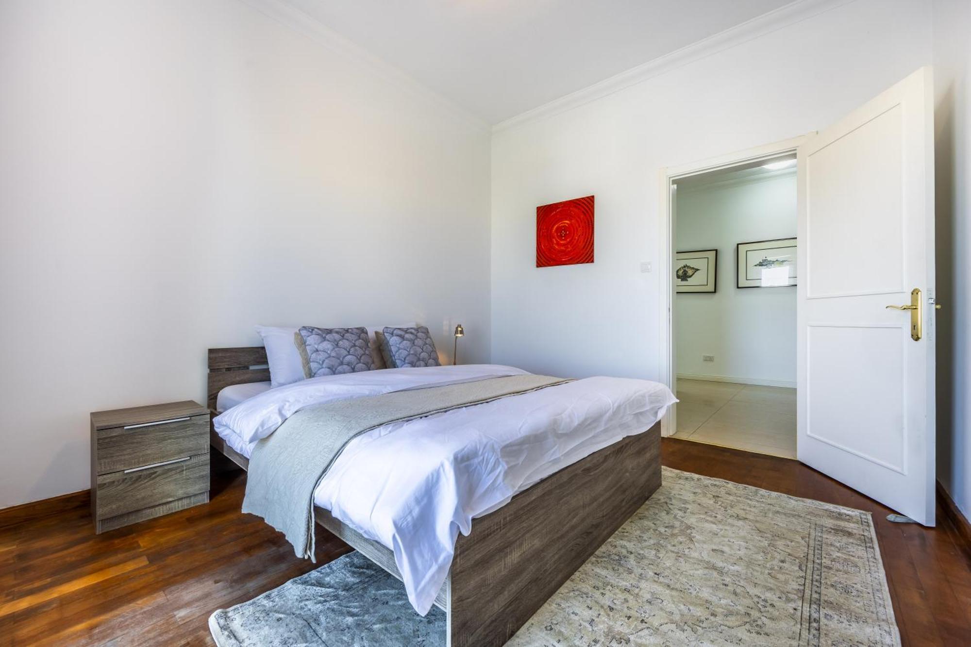 Stunning - Seaview Penthouse 3-bed + Parking