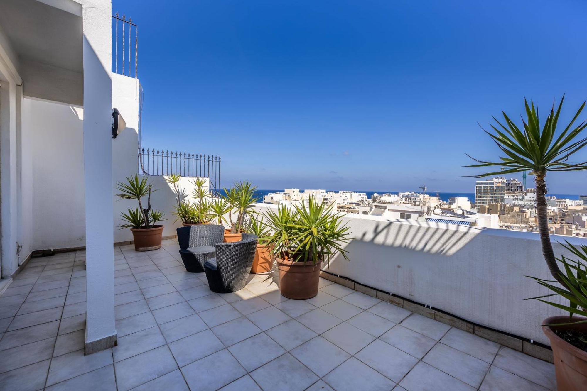 Apartment Stunning - Seaview Penthouse 3-bed + Parking